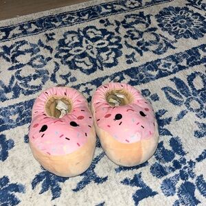Doughnut house shoes